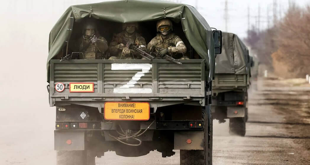 RUSSIAN SOLDIERS INVADE UKRAINE WITH MASSIVE FORCE