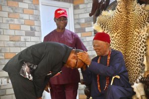 Peter Obi receives blessing from Igwe Dr. Kenneth Onyeneke Orizu III, Leader of Nnewi Kingdom