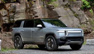 Rivian R1S SUV