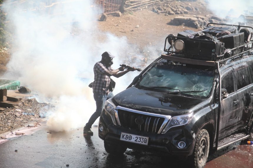 Video Shows Police Attacking Media Embedded With Azimio