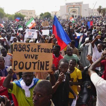 Western Powers Evacuate Citizens From Niger, Impose Sanctions on Junta: Senegal Cuts Internet Amid Violence