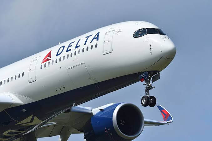 Delta Pilot Jailed for Reporting Drunk to Work