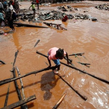 Floods Kill 13 in Nairobi; El Niño Kills 155 in Tanzania