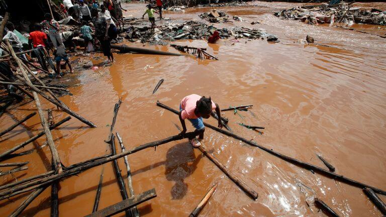 Floods Kill 13 in Nairobi; El Niño Kills 155 in Tanzania