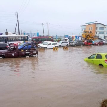 Highways Close As Floods Rip Roads; Kenya Postpones School Opening