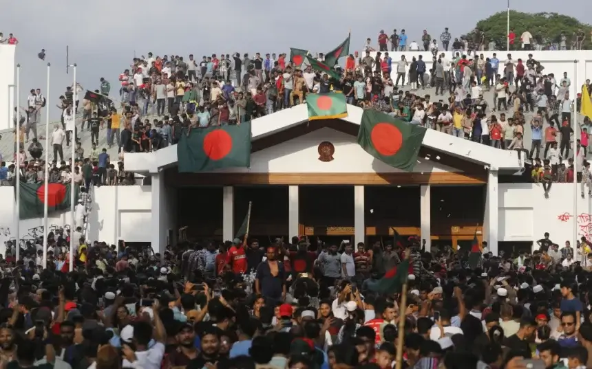 Bangladesh PM Resigns, Police Strike in Wake of Deadly Protests