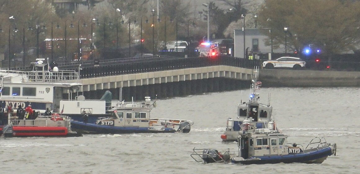 Six Killed as Sightseeing Helicopter Crashes Into Hudson River