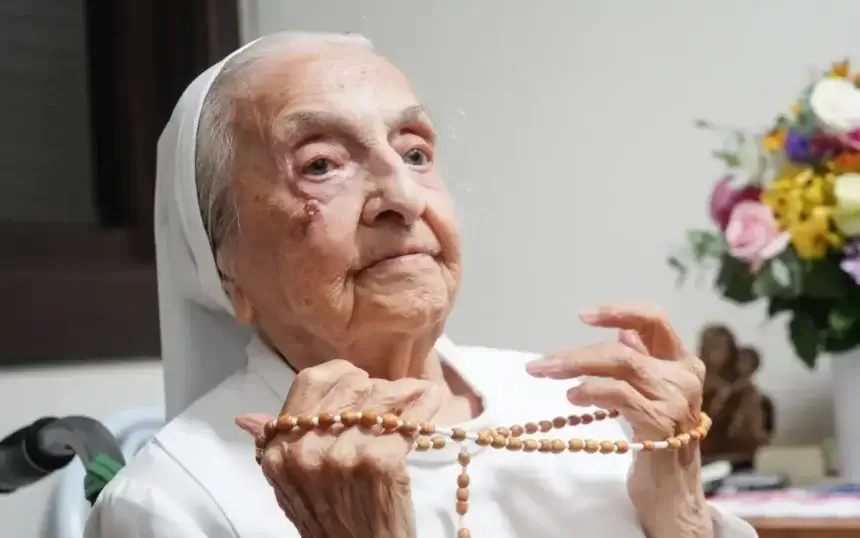 World’s Oldest Person, Brazilian Nun, Dies at 116