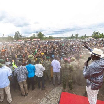 Flying Shoe Disrupts Ruto Rally