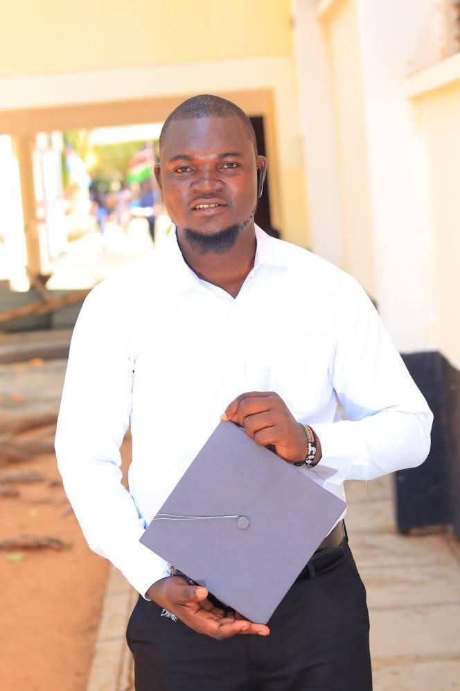 Albert Ojwang was a teacher of Kiswahili and Religious Education, having graduated with a bachelor's degree in Education from Pwani University.