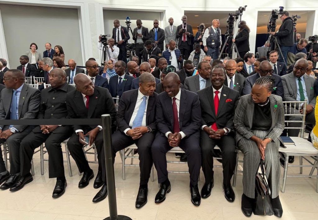 African leaders, including Kenya’s President William Ruto, wait for the Washington peace ceremony while seated on standard event chairs, a detail that sparked online debate over whether the United States offered adequate protocol for visiting heads of state.